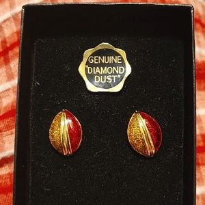 NWOT Genuine Diamond Dust earrings